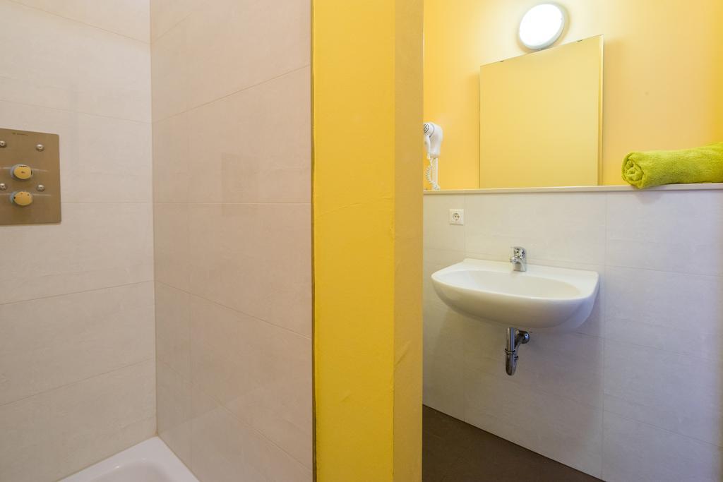 Airport Hostel Гамбург Номер фото